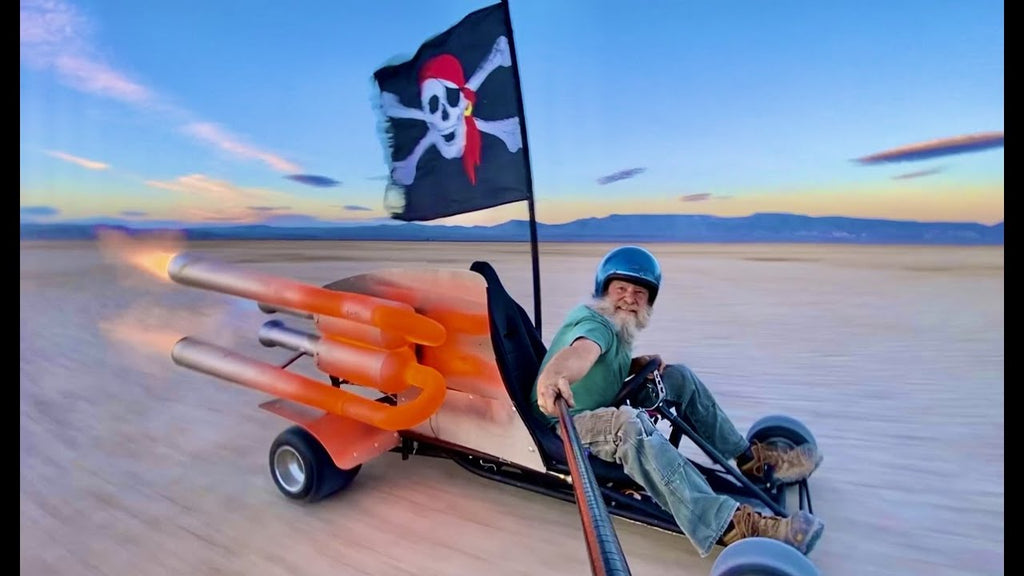 Crazy Rocketman: driving the twin-engine jet kart