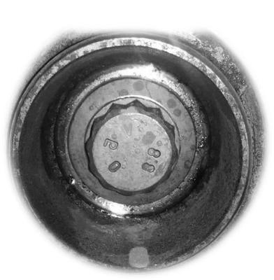 Centre bolt